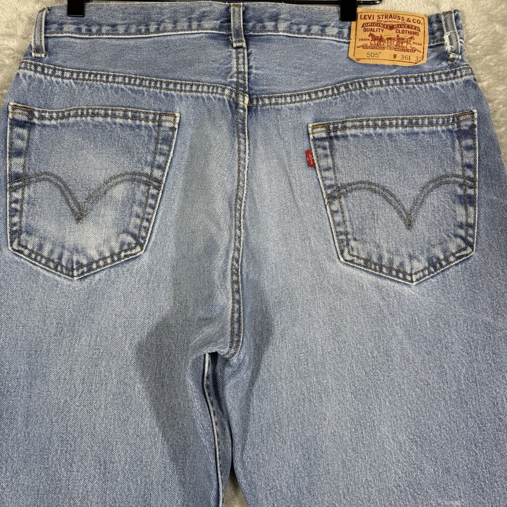 Vintage Levis 505 Jeans Denim Blue Mens 36x32 Fits 35x31 Straight Leg Light Wash - Picture 8 of 16